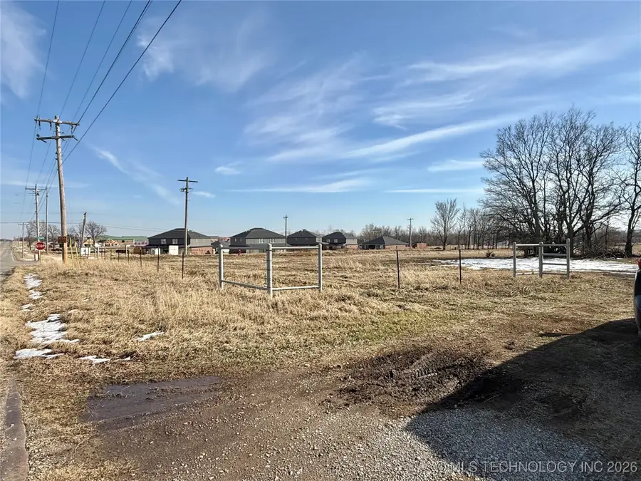 W Oak Street, Skiatook, OK 74070 - #3