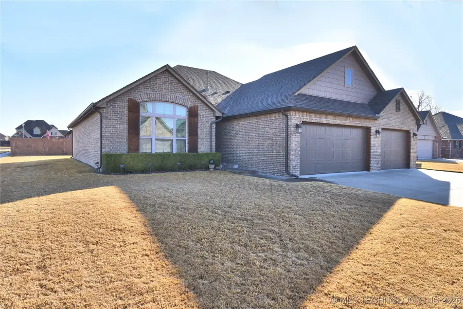 13503 S Oak Court, Glenpool, OK 74033 - #3