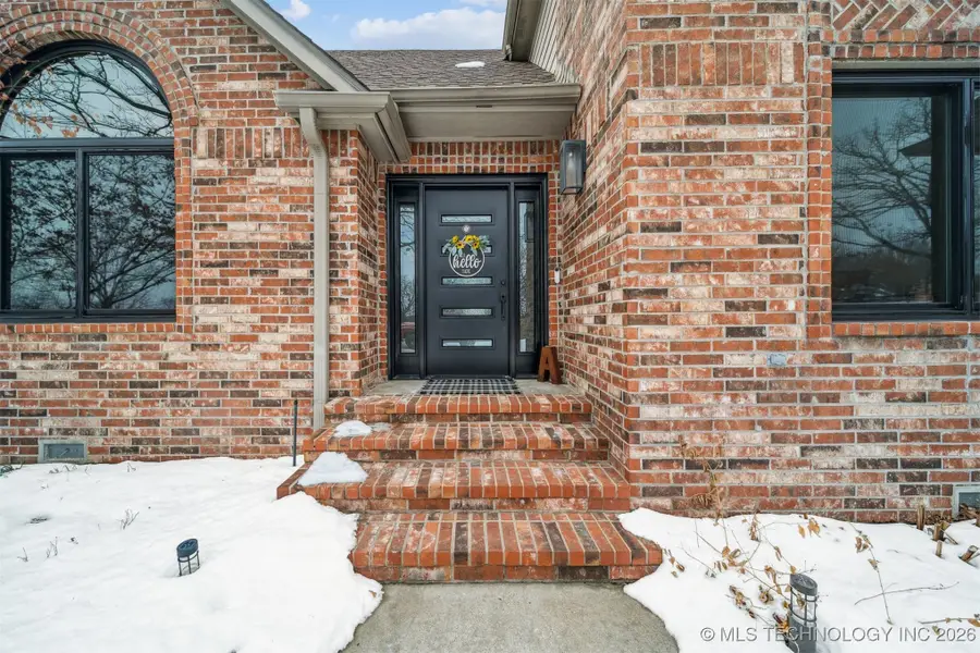 504 Oak Ridge Drive, Sand Springs, OK 74063 - #2