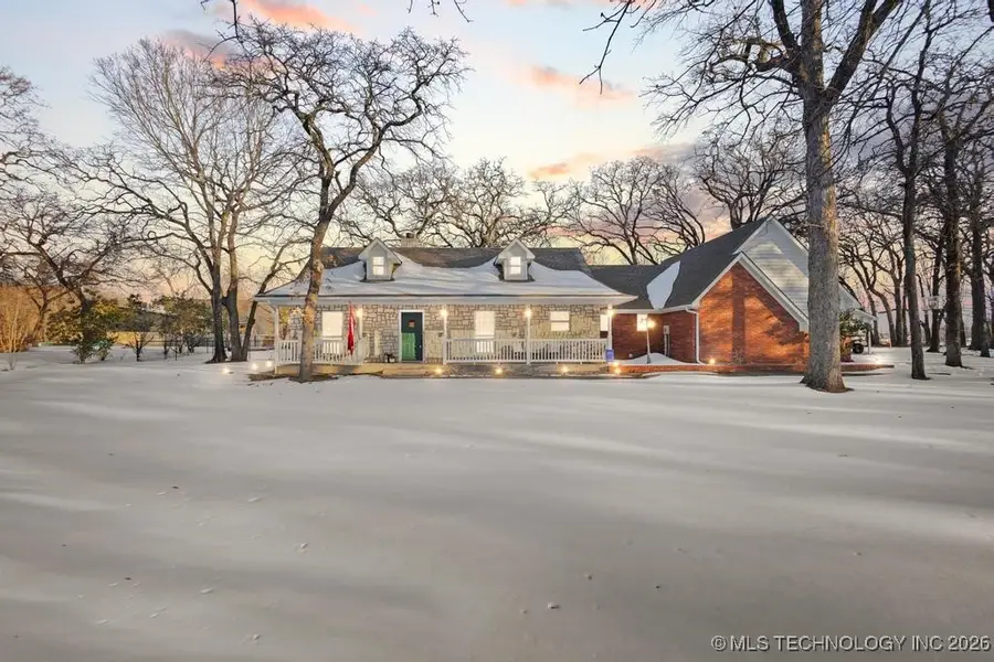 11952 N Woodlands Circle, Kingston, OK 73439 - #2