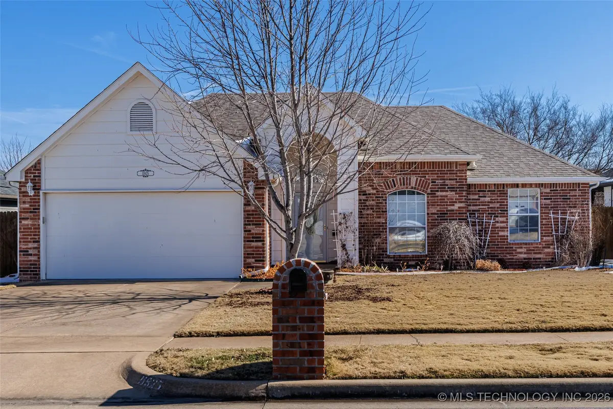 11925 S 268th East Avenue, Coweta, OK 74429 - #1