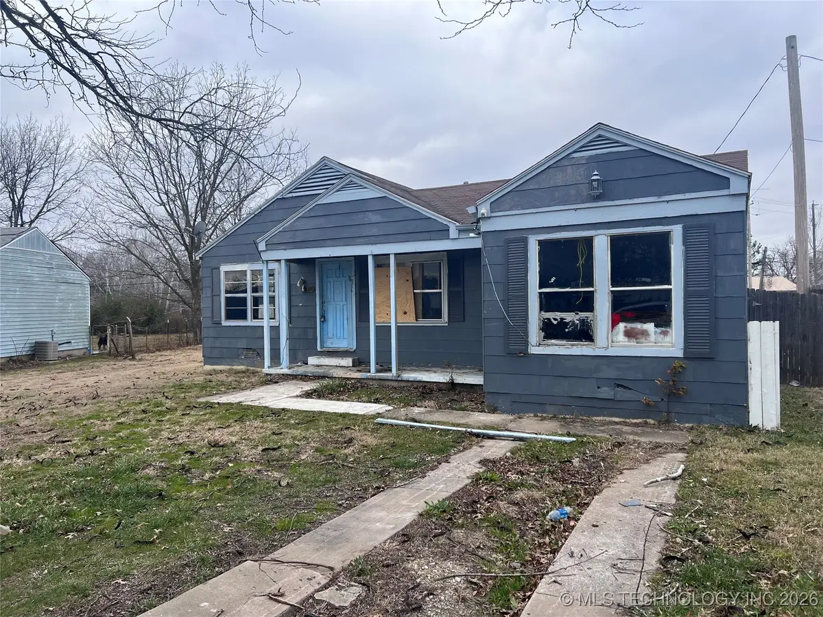 1617 S Rogers Avenue, Bartlesville, OK 74003 - #1
