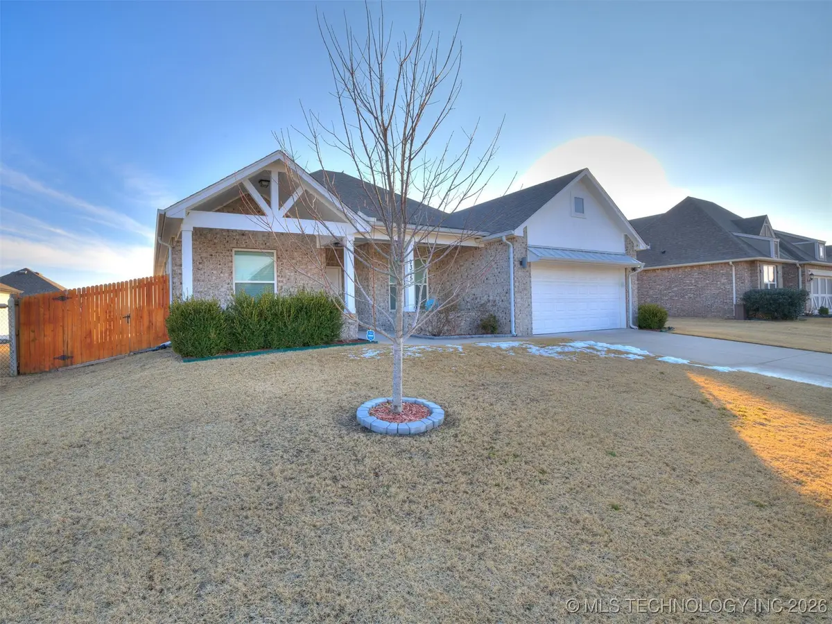 7315 E Oak Ridge Street, Broken Arrow, OK 74014 - Image #1
