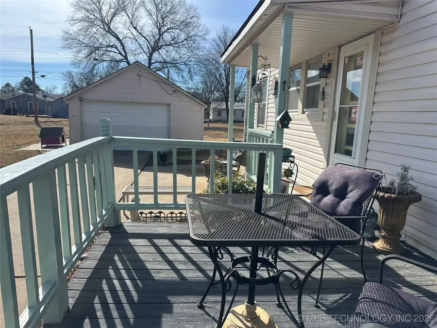 900 W 10th Street, Okmulgee, OK 74447 - #3