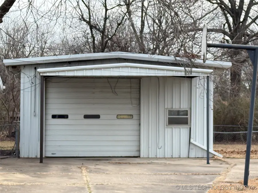 608 S 30th Street, Muskogee, OK 74401 - #2