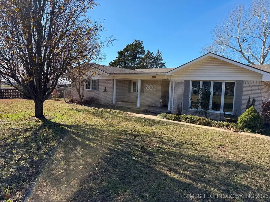 601 S 7th Street, Okemah, OK 74859 - #3