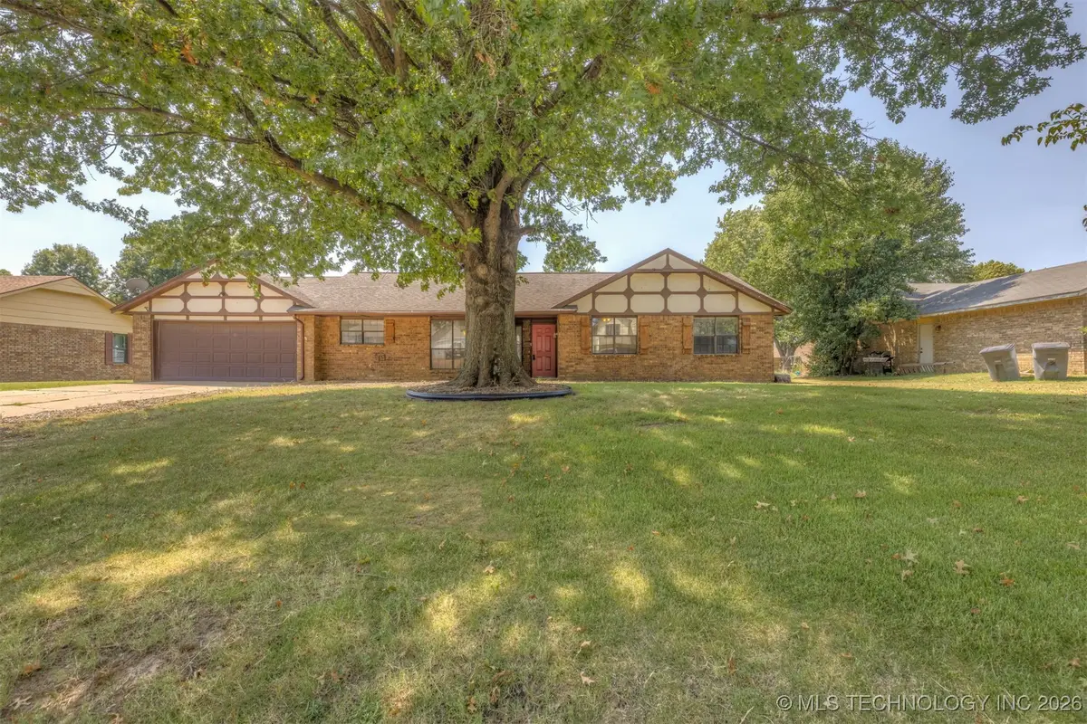 405 Mockingbird Lane, Wagoner, OK 74467 - #1