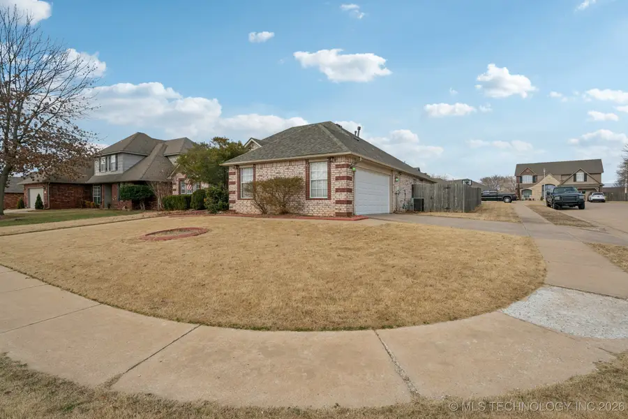 9919 E 123rd Street S, Bixby, OK 74008 - #3