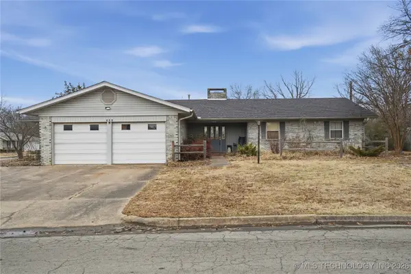 701 E Lucy Avenue, Sallisaw, OK 74955