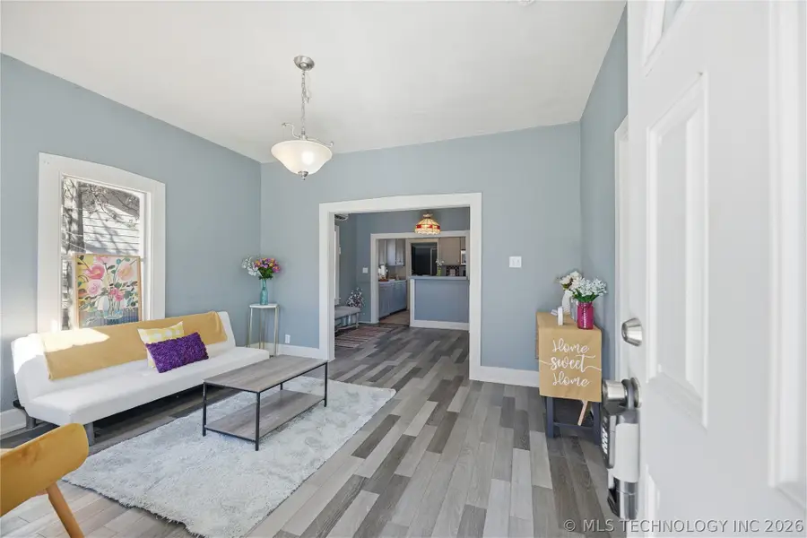 209 E Miami Avenue, Cleveland, OK 74020 - #3