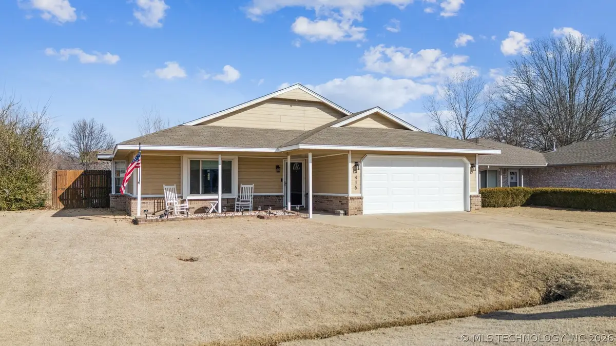 9415 E Sprucewood Drive, Claremore, OK 74019 - #1