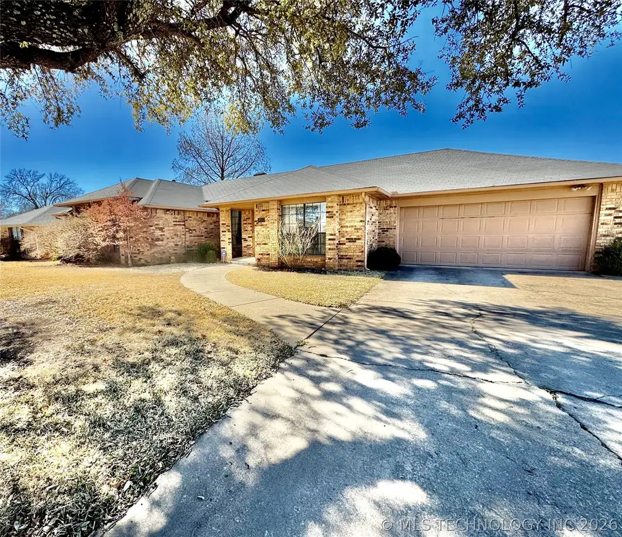 1111 Surrey Street S, Ardmore, OK 73401 - #2