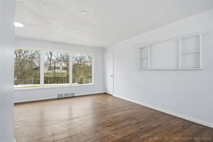 102 Parkview Drive, Bartlesville, OK 74003 - #3