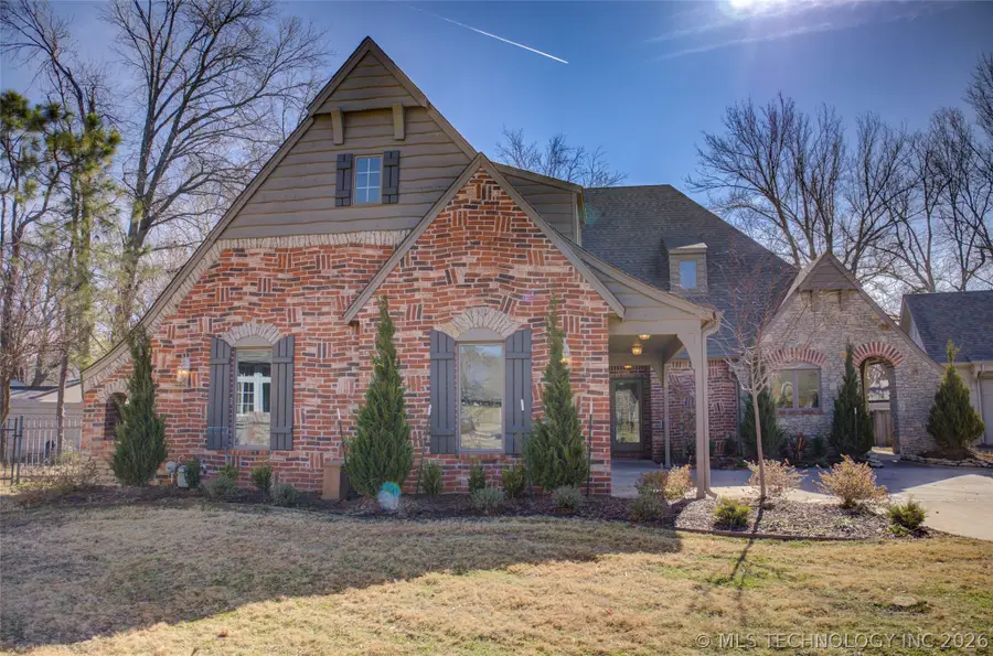 1424 E 43rd Court, Tulsa, OK 74105 - #2