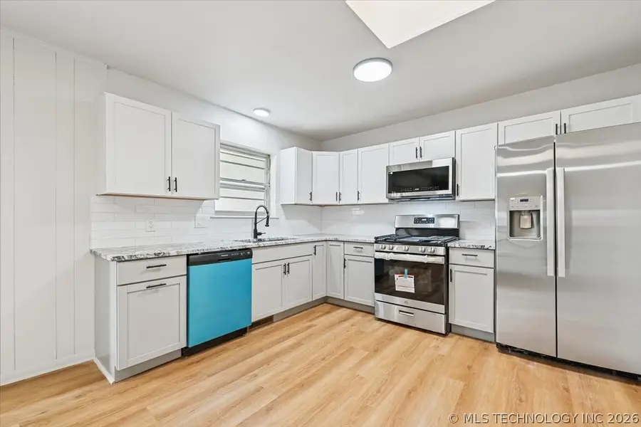 2114 S Hickory Avenue, Broken Arrow, OK 74012 - Image #2