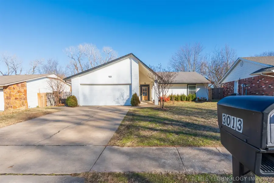 3013 S Ash Court, Broken Arrow, OK 74012 - Image #2