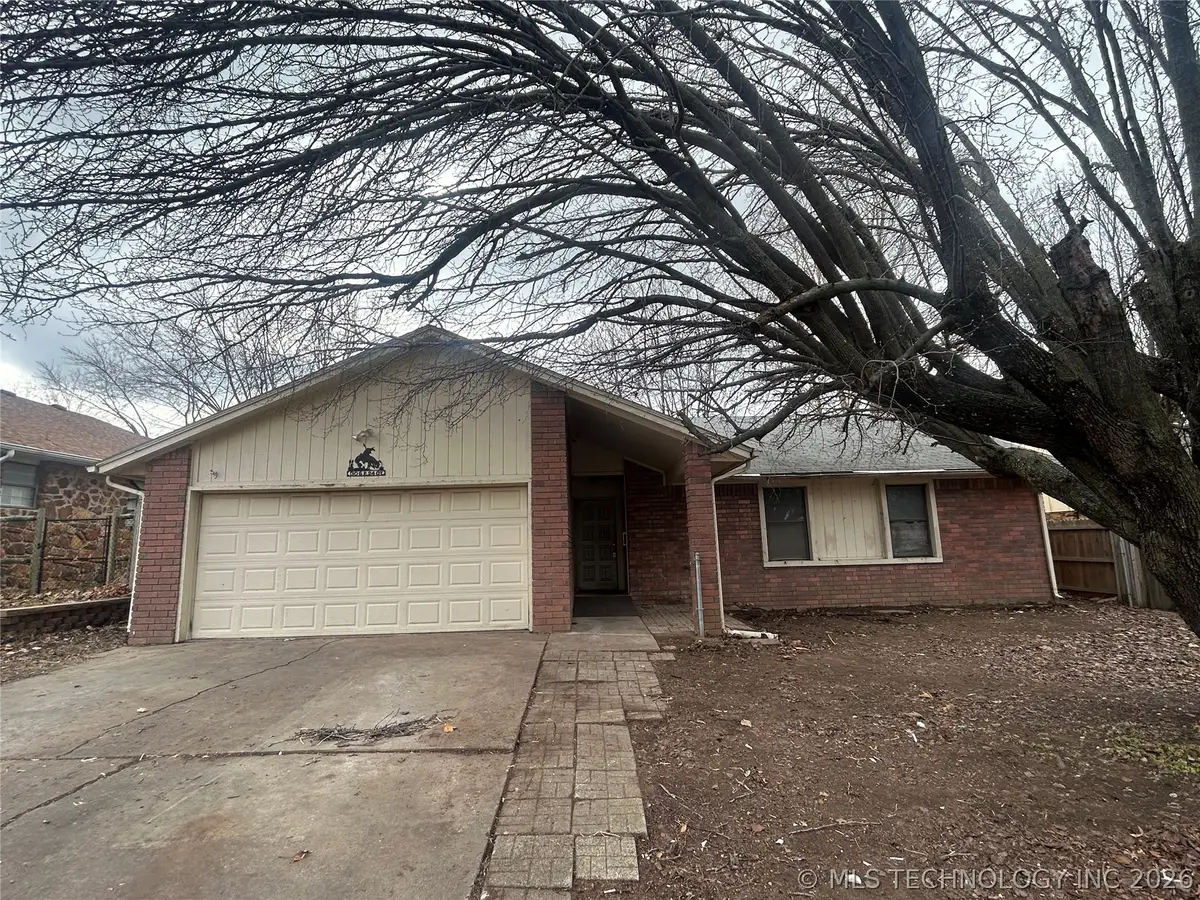 306 E 24th Court, Owasso, OK 74055 - Image #1