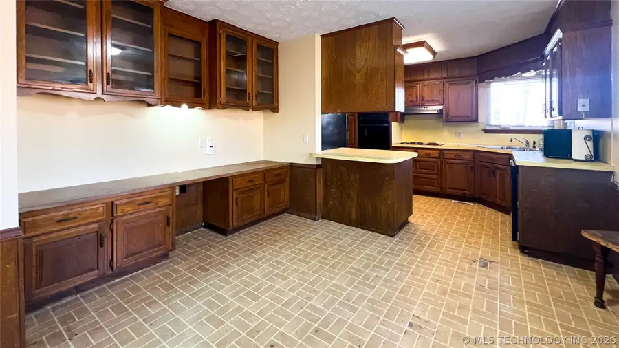 219 W 31st Street, Sand Springs, OK 74063 - #2