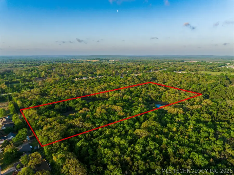 2200 E Southbrook Avenue, Okmulgee, OK 74447 - #2