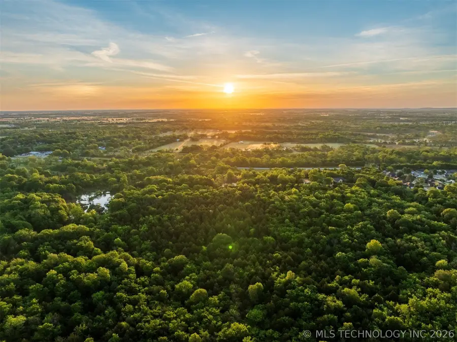 1928 E 9th Street, Okmulgee, OK 74447 - #3