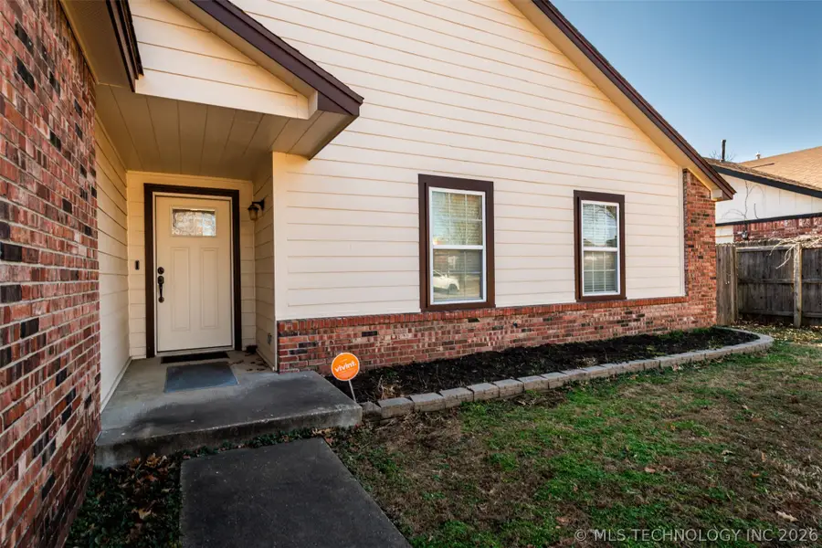 4403 W Madison Place, Broken Arrow, OK 74012 - Image #2