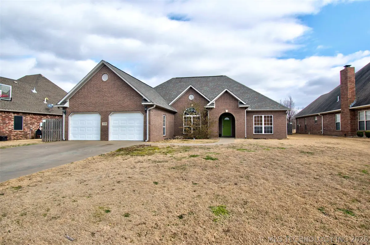 1129 Elizabeth Drive, Checotah, OK 74426 - Image #1