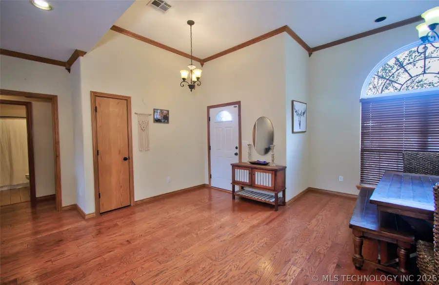 1129 Elizabeth Drive, Checotah, OK 74426 - Image #3