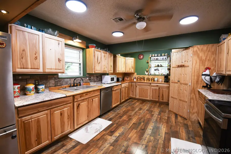 1108 Maple Lane, Stigler, OK 74462 - #2