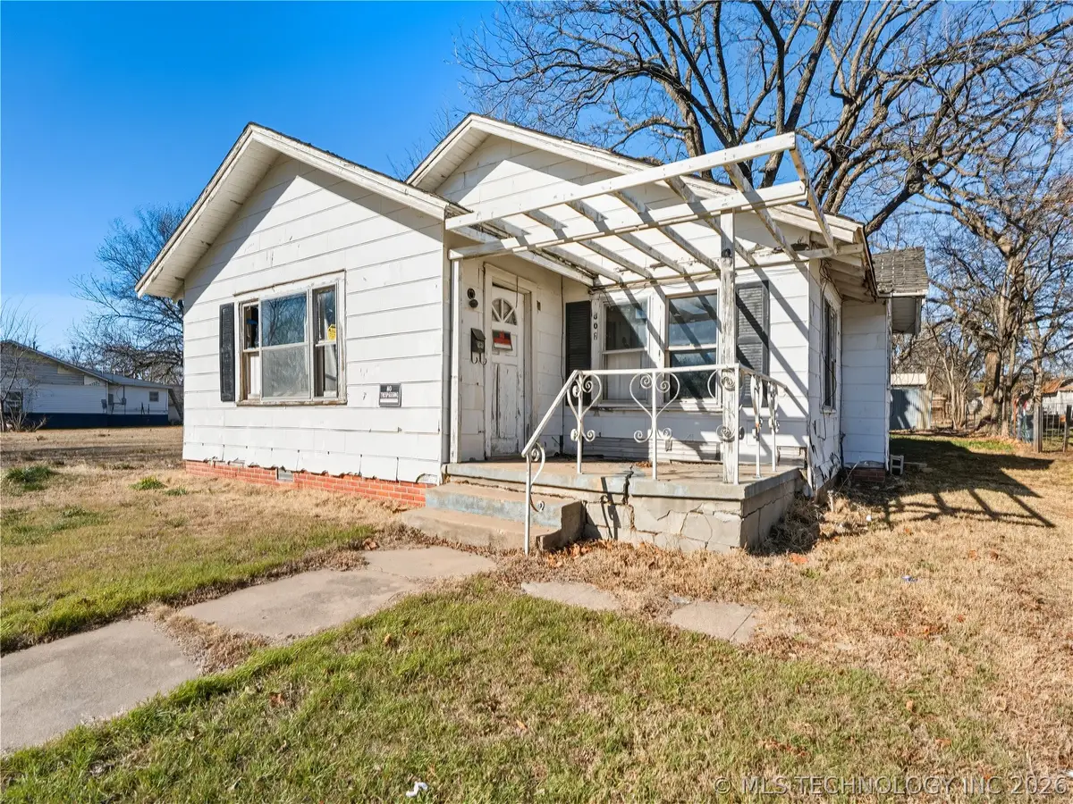 808 W 7th, Ada, OK 74820 - #1