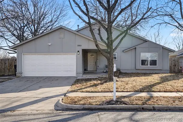 3803 S Walnut Place, Broken Arrow, OK 74011