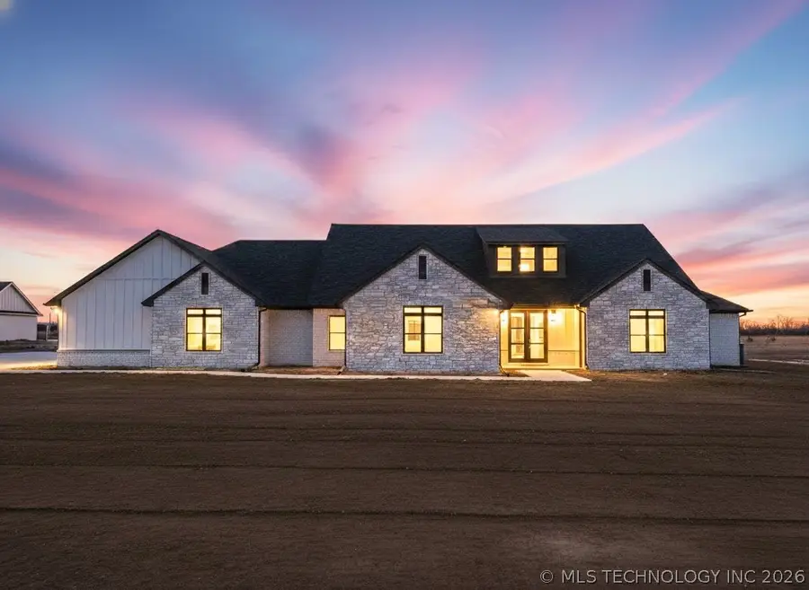 2233 W Drake Road, Sallisaw, OK 74955 - #2