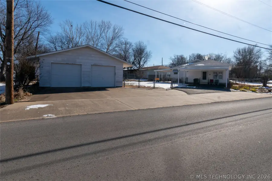 201 E 38th Street, Sand Springs, OK 74063 - #2