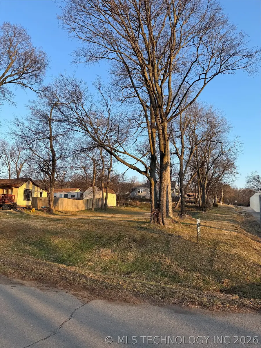 3203 W 39th Street, Tulsa, OK 74107 - #2