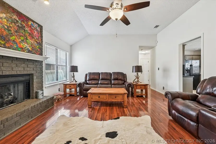 13773 S Oak Place, Glenpool, OK 74033 - #3