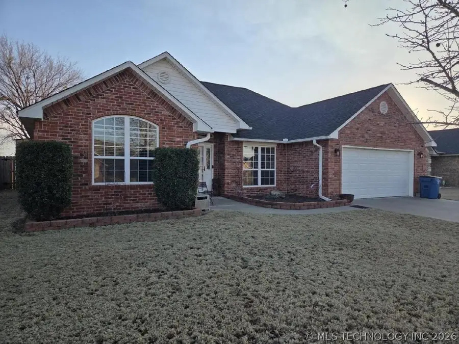 1410 Sweetgum Place, McAlester, OK 74501 - #2