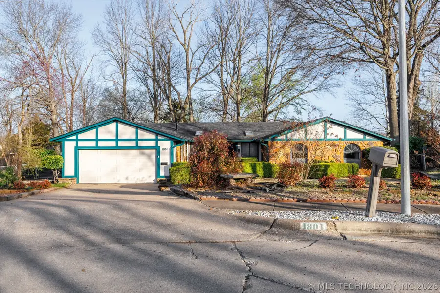 1801 Rolling Hills Place, Bartlesville, OK 74006 - #2