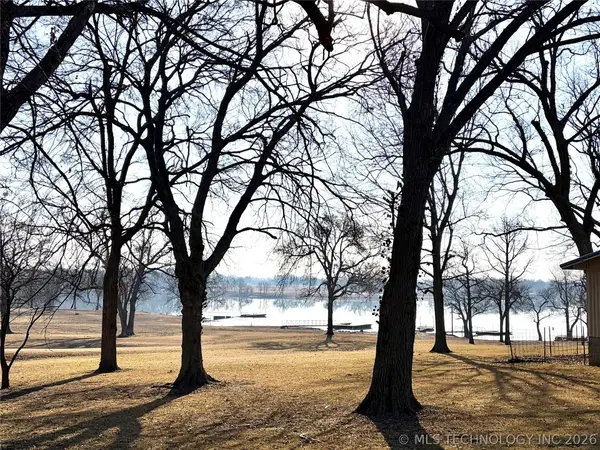 38 Robin Road, Adair, OK 74330