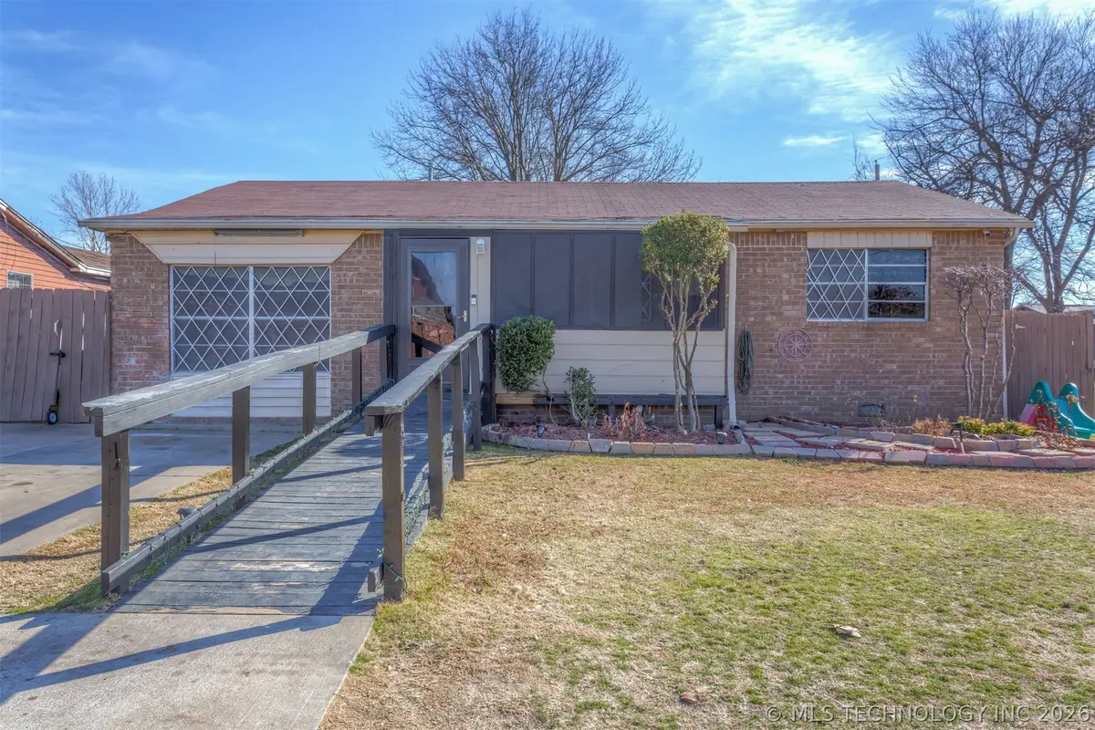407 N Hillman Avenue, Okmulgee, OK 74447 - #1