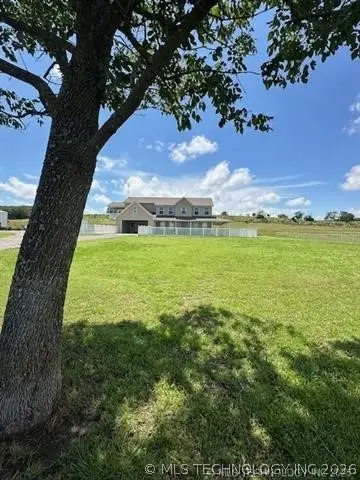 3377 N 368, Holdenville, OK 74848