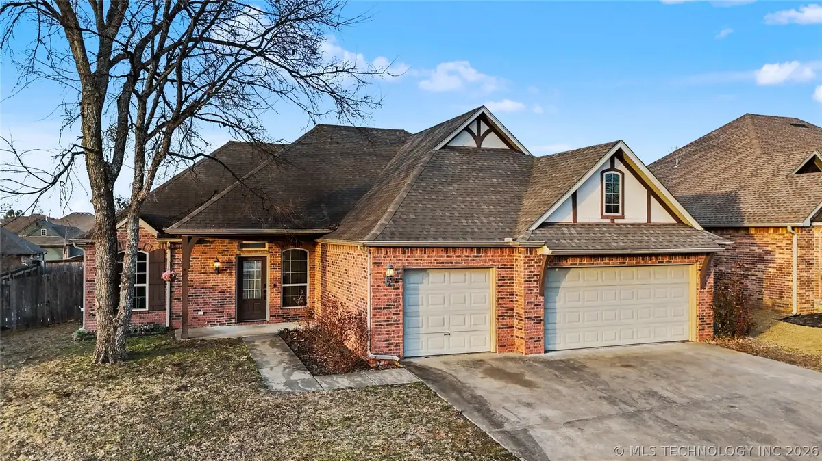 1211 E 135th Street S, Glenpool, OK 74033 - #1