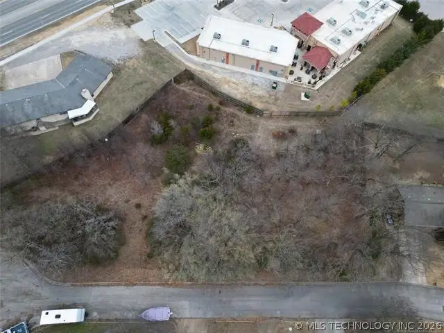 SE Ravenwood Court, Bartlesville, OK 74006 - #2