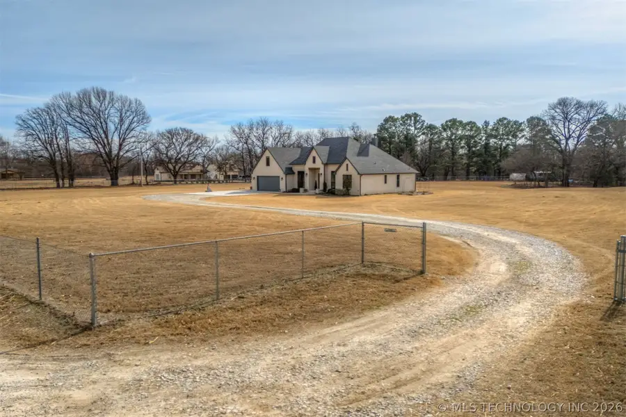25672 E 166th Street, Coweta, OK 74429 - #2