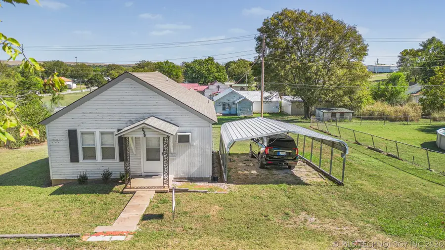 236 N Wilson Street, Fairfax, OK 74637 - #2