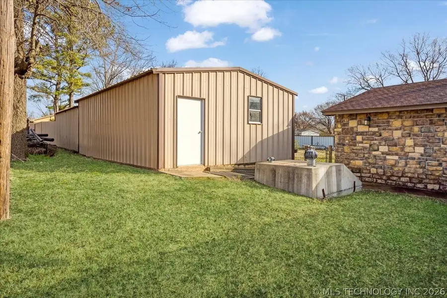 401 Washington Avenue, Boswell, OK 74727 - #3