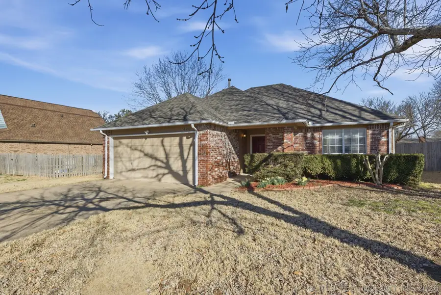 1820 W Honolulu Street, Broken Arrow, OK 74012 - #2