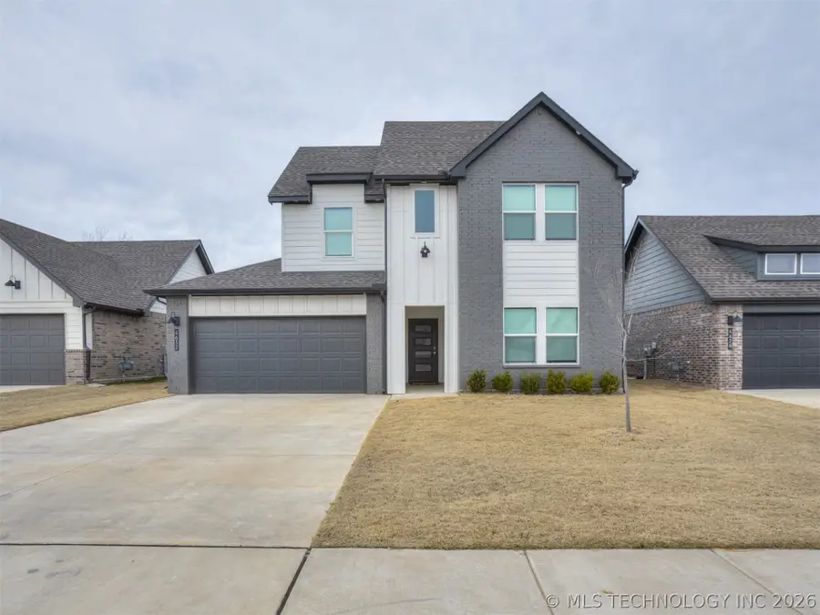 4632 E Chestnut Avenue, Broken Arrow, OK 74011 - #3