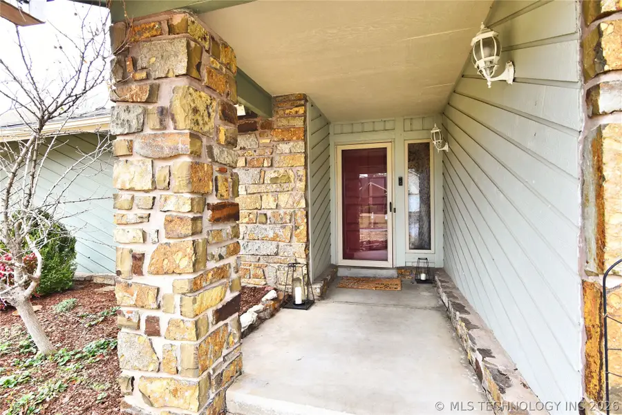 9213 E 68th Street, Tulsa, OK 74133 - #3