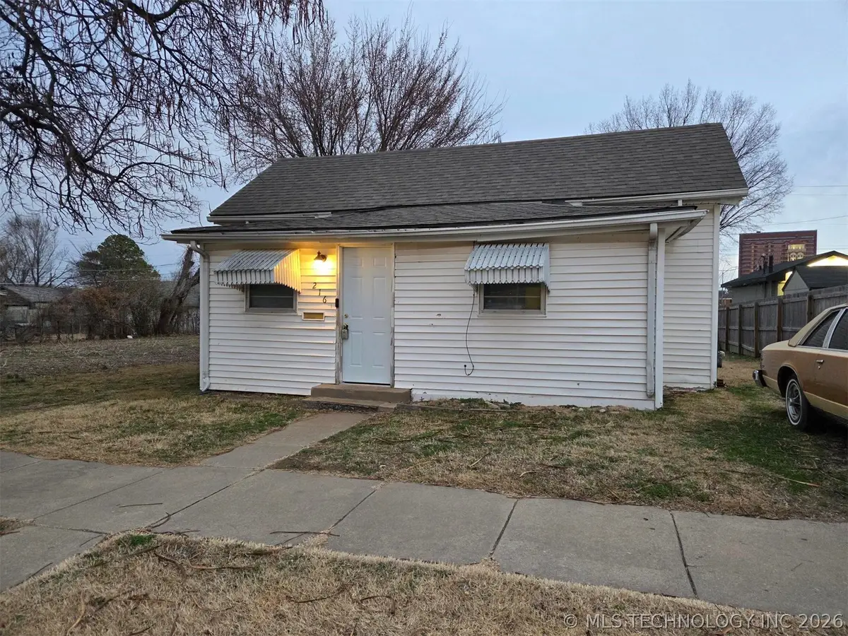 216 S Cheyenne Avenue, Bartlesville, OK 74003 - #1