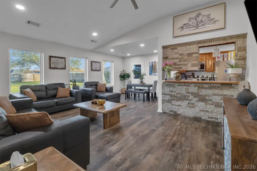 1704 Lahoma, Durant, OK 74701 - #3