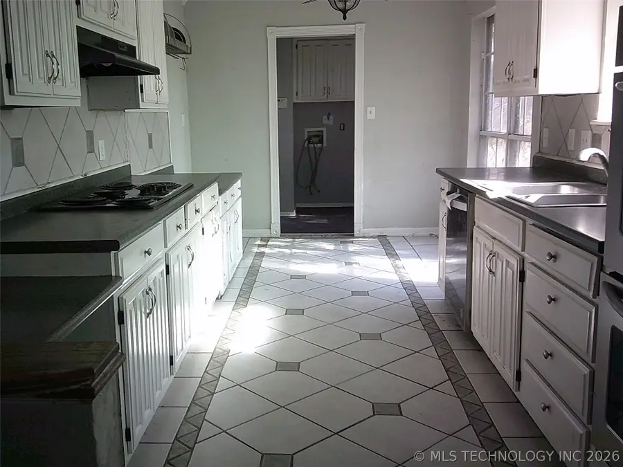 10652 E Birch Street, Claremore, OK 74017 - #3